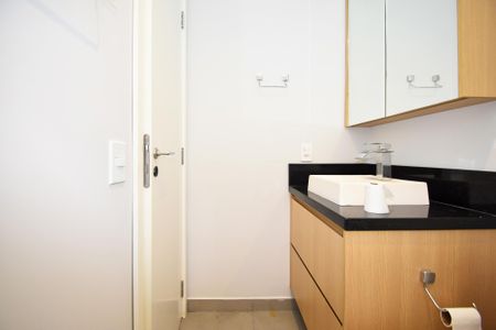 Banheiro da Suíte de apartamento para alugar com 1 quarto, 37m² em Sumarezinho, São Paulo