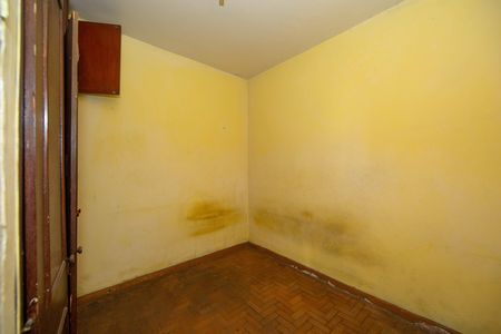 Casa à venda com 380m², 4 quartos e 2 vagas Casa à venda com 380m², 4 quartos e 2 vagasQUARTO2