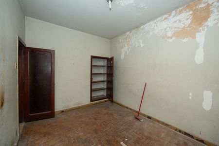 Casa à venda com 380m², 4 quartos e 2 vagas Casa à venda com 380m², 4 quartos e 2 vagasQUARTO3