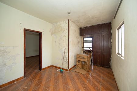Casa à venda com 380m², 4 quartos e 2 vagas Casa à venda com 380m², 4 quartos e 2 vagasSALA