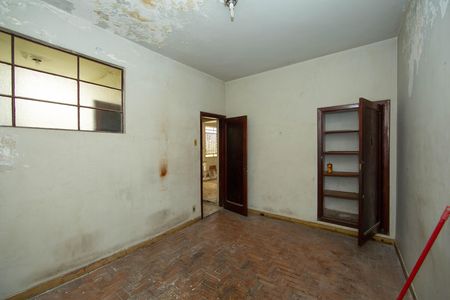 Casa à venda com 380m², 4 quartos e 2 vagas Casa à venda com 380m², 4 quartos e 2 vagasQUARTO3