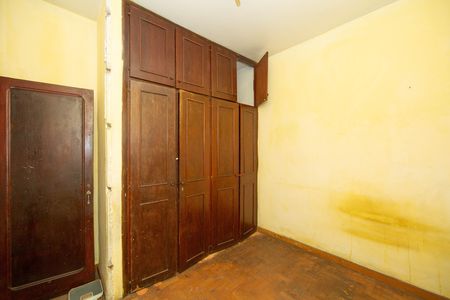Casa à venda com 380m², 4 quartos e 2 vagas Casa à venda com 380m², 4 quartos e 2 vagasQUARTO2