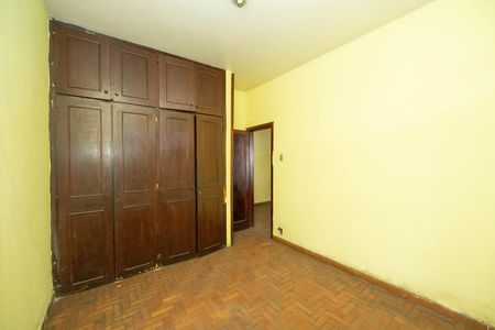 Casa à venda com 380m², 4 quartos e 2 vagas Casa à venda com 380m², 4 quartos e 2 vagasQUARTO1