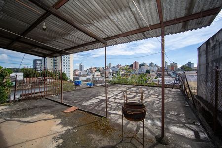 Casa à venda com 380m², 4 quartos e 2 vagas Casa à venda com 380m², 4 quartos e 2 vagasTERRACO