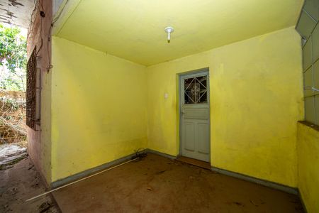 Casa à venda com 380m², 4 quartos e 2 vagas Casa à venda com 380m², 4 quartos e 2 vagasEDICULA