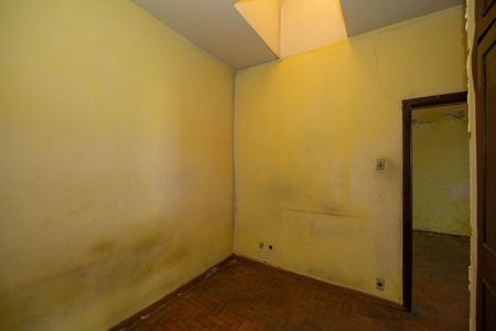 Casa à venda com 380m², 4 quartos e 2 vagas Casa à venda com 380m², 4 quartos e 2 vagasQUARTO2