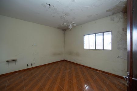 Casa à venda com 380m², 4 quartos e 2 vagas Casa à venda com 380m², 4 quartos e 2 vagasQUARTO4