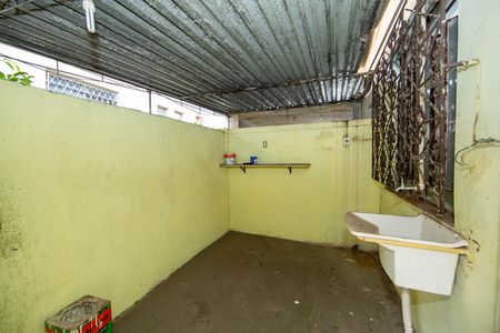 Casa à venda com 380m², 4 quartos e 2 vagas Casa à venda com 380m², 4 quartos e 2 vagasAREA DE SERVICO