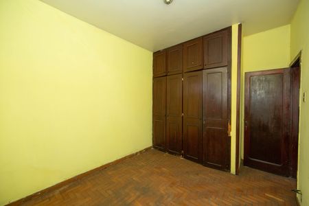 Casa à venda com 380m², 4 quartos e 2 vagas Casa à venda com 380m², 4 quartos e 2 vagasQUARTO1