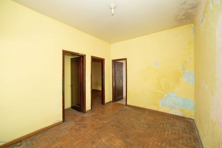 Casa à venda com 380m², 4 quartos e 2 vagas Casa à venda com 380m², 4 quartos e 2 vagasSALA