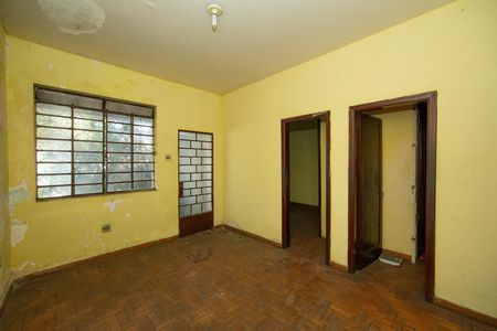 Casa à venda com 380m², 4 quartos e 2 vagas Casa à venda com 380m², 4 quartos e 2 vagasSALA