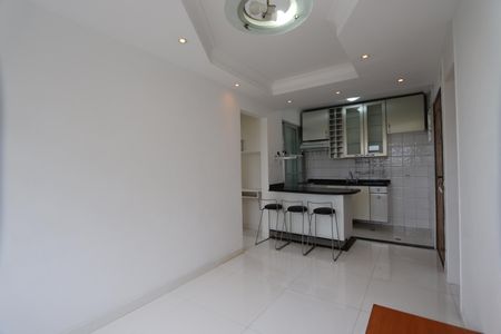 Apartamento para alugar com 42m², 2 quartos e 1 vagaSala