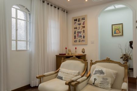 Casa à venda com 300m², 3 quartos e 3 vagasSala