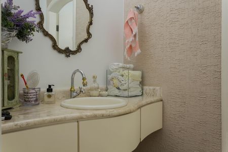 Casa à venda com 300m², 3 quartos e 3 vagasLavabo