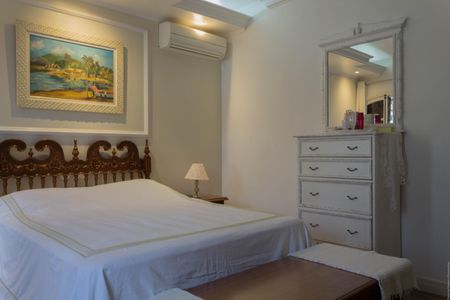 Casa à venda com 300m², 3 quartos e 3 vagasSuíte 1