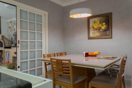 Casa à venda com 300m², 3 quartos e 3 vagasCozinha