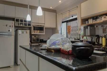 Casa à venda com 300m², 3 quartos e 3 vagasCozinha