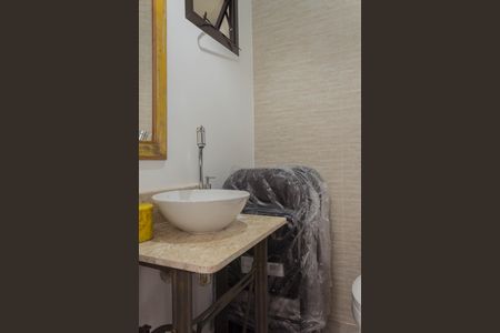 Casa à venda com 300m², 3 quartos e 3 vagasBanheiro de Serviço