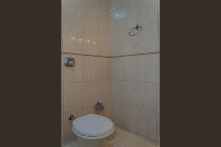 Casa à venda com 300m², 3 quartos e 3 vagasBanheiro da Suíte 2