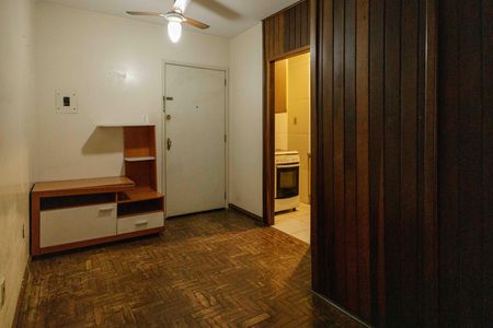 Sala de apartamento para alugar com 1 quarto, 28m² em Rubem Berta, Porto Alegre