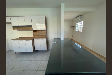 Casa para alugar com 70m², 2 quartos e 1 vaga Casa para alugar com 70m², 2 quartos e 1 vagaCozinha