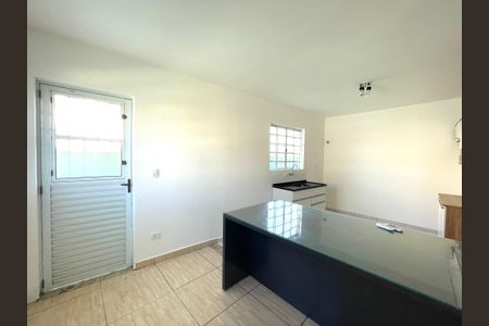 Casa para alugar com 70m², 2 quartos e 1 vaga Casa para alugar com 70m², 2 quartos e 1 vagaCozinha