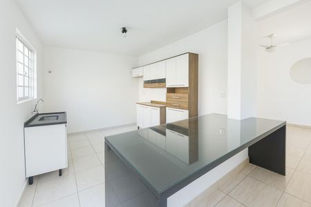 Casa para alugar com 70m², 2 quartos e 1 vaga Casa para alugar com 70m², 2 quartos e 1 vagaCozinha