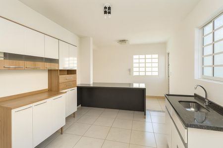 Casa para alugar com 70m², 2 quartos e 1 vaga Casa para alugar com 70m², 2 quartos e 1 vagaCozinha