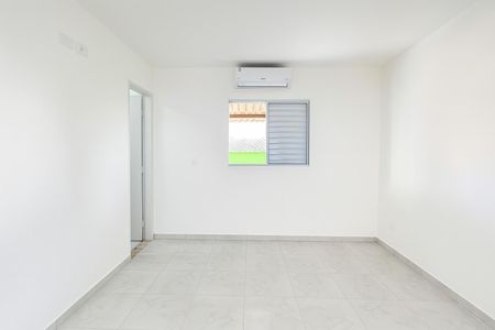 Casa para alugar com 70m², 2 quartos e 1 vaga Casa para alugar com 70m², 2 quartos e 1 vagaSuíte
