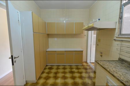 Apartamento para alugar com 77m², 2 quartos e 1 vaga Apartamento para alugar com 77m², 2 quartos e 1 vagaCozinha
