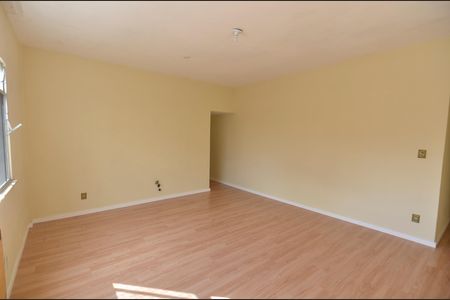 Apartamento para alugar com 77m², 2 quartos e 1 vaga Apartamento para alugar com 77m², 2 quartos e 1 vagaSala