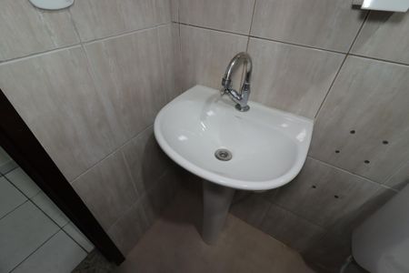 Apartamento à venda com 70m², 2 quartos e 2 vagasBanheiro - Pia