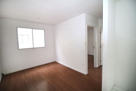 Sala de apartamento para alugar com 2 quartos, 40m² em Braz de Pina, Rio de Janeiro