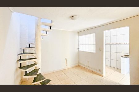 Sala de casa para alugar com 2 quartos, 50m² em Jaguaribe, Osasco