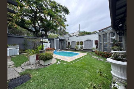 Casa para alugar com 352m², 4 quartos e 2 vagasÁrea externa