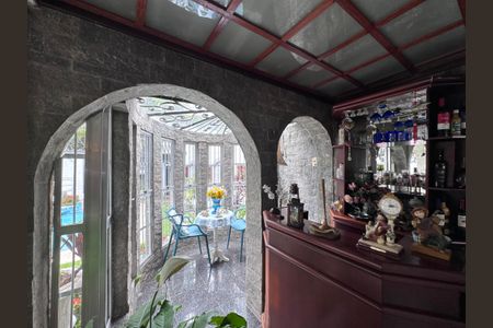 Casa para alugar com 352m², 4 quartos e 2 vagasSala