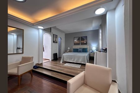 Casa para alugar com 352m², 4 quartos e 2 vagasSuíte 