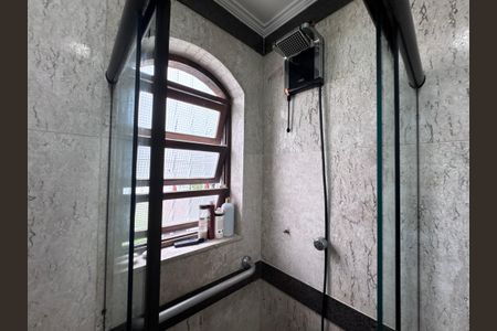 Casa para alugar com 352m², 4 quartos e 2 vagasBanheiro Social