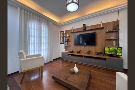 Casa para alugar com 352m², 4 quartos e 2 vagasSuíte 