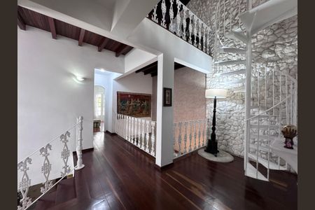 Casa para alugar com 352m², 4 quartos e 2 vagasHall Íntimo