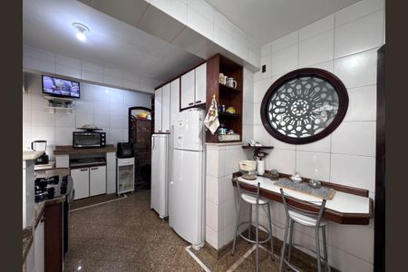 Casa para alugar com 352m², 4 quartos e 2 vagasCozinha