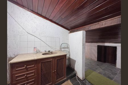 Casa para alugar com 352m², 4 quartos e 2 vagasSalão - Compartimento