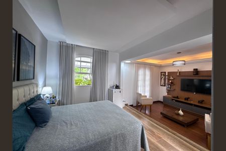 Casa para alugar com 352m², 4 quartos e 2 vagasSuíte 