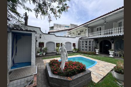 Casa para alugar com 352m², 4 quartos e 2 vagasÁrea externa