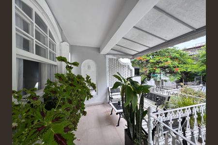 Casa para alugar com 352m², 4 quartos e 2 vagasSuíte - Varanda