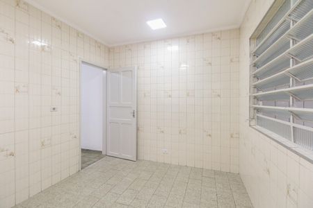Casa à venda com 90m², 2 quartos e 2 vagasCozinha 