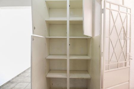 Casa à venda com 90m², 2 quartos e 2 vagasCozinha - Despensa 