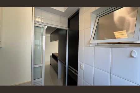 Apartamento à venda com 86m², 3 quartos e 2 vagas Apartamento à venda com 86m², 3 quartos e 2 vagasÁrea de serviço