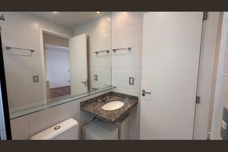 Apartamento à venda com 86m², 3 quartos e 2 vagas Apartamento à venda com 86m², 3 quartos e 2 vagasBanheiro da suíte