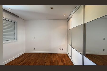 Apartamento à venda com 86m², 3 quartos e 2 vagas Apartamento à venda com 86m², 3 quartos e 2 vagasSuíte